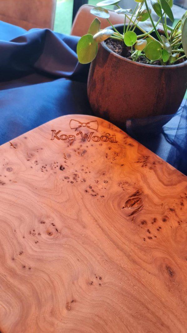 Planche de dégustation en châtaignier fabriqué en Vendée par Koa'Wood.