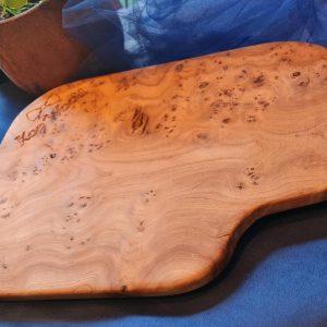 Planche de dégustation en châtaignier fabriqué en Vendée par Koa'Wood.
