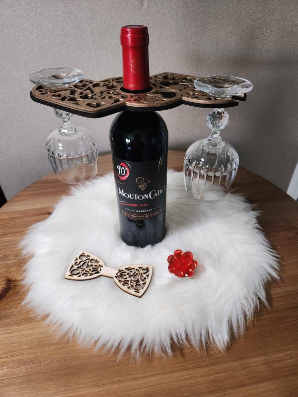 Support à verres pour bouteille de vin en bois de peuplier. Gamme St Valentin, fabriqué par Koa'Wood en Vendée.